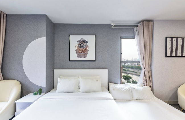 S Lux Apartment - Photo 25