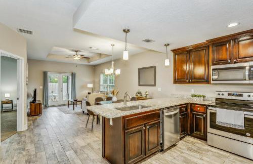 Lovely Townhome in Pensacola - Cozy & Modern Retreat - Foto 9