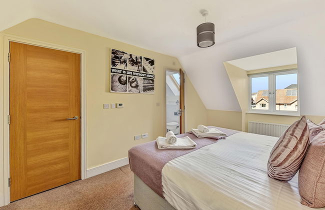 London Heathrow Living Holywell Serviced Houses - Photo 34