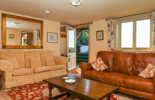 Sherway Coach House - Photo 7