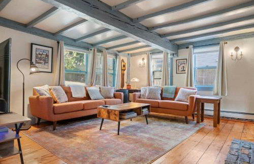 5BR Minutes to Salem|Historic Downtown Beverly - Photo 2