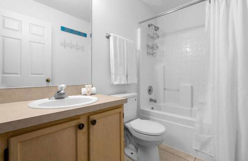 Upstay - Games & Private Pool Family Home - Photo 22