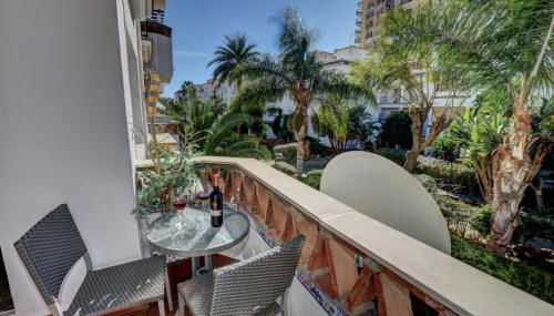 TIMON II, Luxury 3 bedroom Beachside Apartment - Foto 5