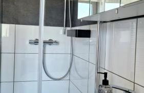 Zentrale, ruhige Ferienwohnung am Bergmannsheil KH Wlan & Self-Check-in - Foto 19