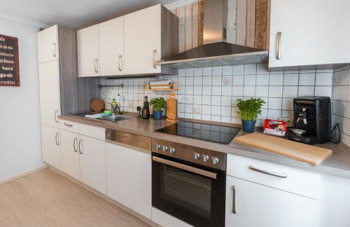 BG Living & Hosting - Mosel-Fachwerkhaus nahe Calmont Klettersteig - 2 Schlafzimmer, Parkplatz, WLAN & Netflix, 5 Personen - Foto 31