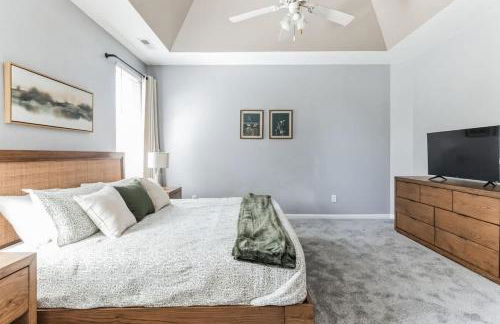 Quaint homey cottage style home in Harvest - Photo 3