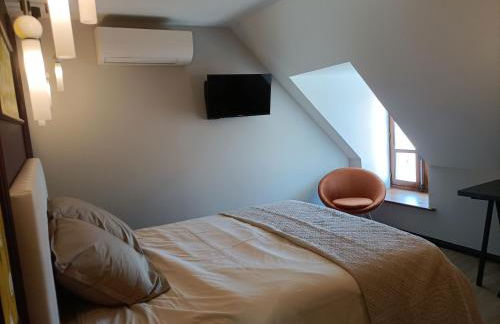 Gîte haut de gamme face à l'abbaye de Noirlac - 5 ch, 5 sdb, clim, terrasse privée - FR-1-586-26 - Foto 18