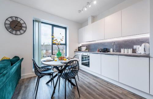 Potters Bar 2 Bed Apartment - Free Parking - Private Bathroom - Long Stay Ideal for Contractors - Foto 15