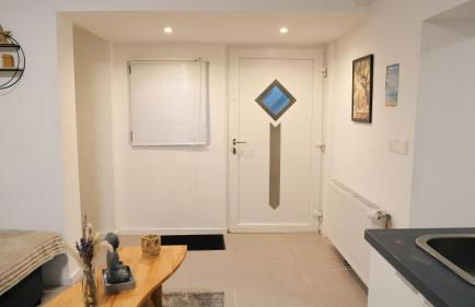 Zentrale Citywohnung mit Küche & privatem Zugang - Foto 15