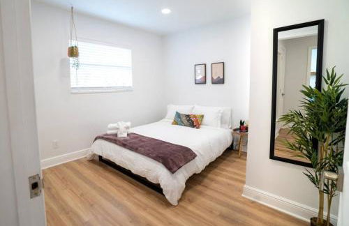 Cozy 3BR with Patio & Yard Near Ybor City - Foto 19