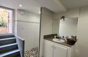 Charmant T2 avec Cour Privée au coeur du Panier- Vieux Port - Photo 6