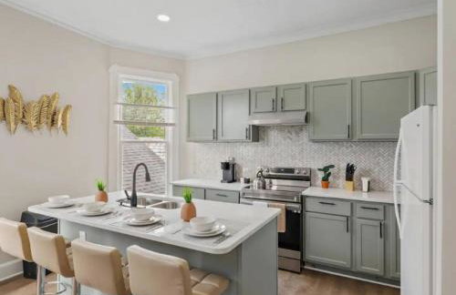 Historic Charming 2Story 10BR House - Sleep 20 - Foto 9