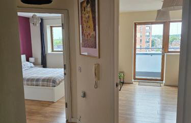 One bedroom with Great city views - Photo 3