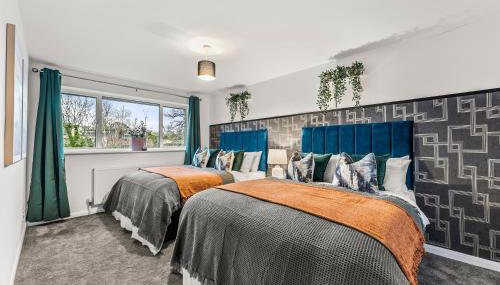 Elegant Retreat in Cheltenham - Garden & Parking Included - Foto 2