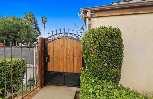 New Family House Fanstic View Azusa - Photo 2