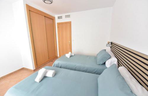 New Premium Apartment - Free Parking & Pools - Photo 27