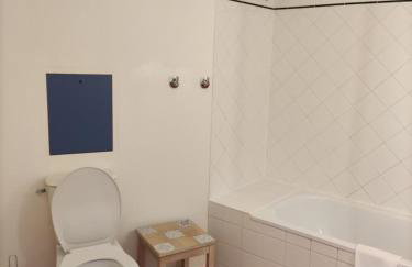 Maisonnette cosy avec Piscine golf et océan à vélo - Foto 8