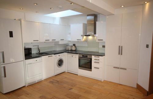 Cambridge city centre immaculate 2 bed apartment - Foto 3