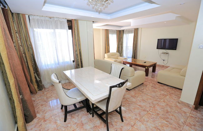 Goldmark Apartments - Photo 22