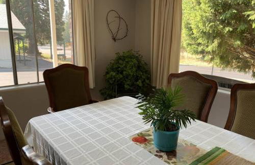 Fairway Apartments Unit 1 - Photo 6