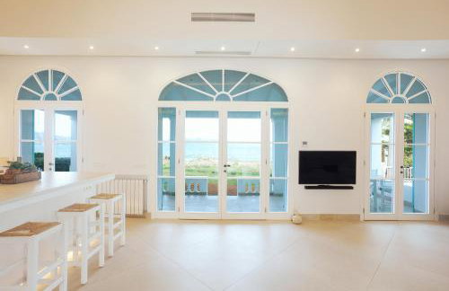 Veles Dos, villa con piscina frente al mar - Foto 9