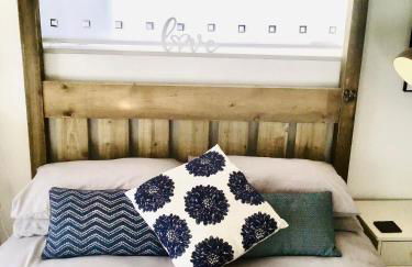 1 Bed Flat - Sleeps 2 - Pets - Balcony - Parking - Foto 20