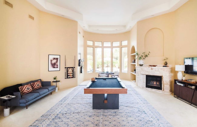 Sleeps 19, 7bdr Estate! Sports Court, Putting Green, Pool Farrier by Avantstay - Foto 11