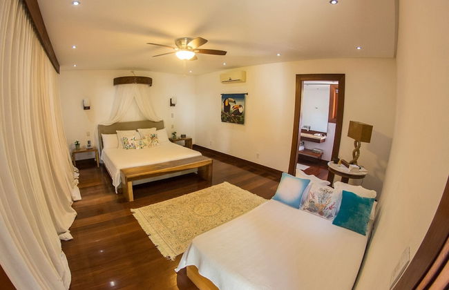 Mansão Exuberante Pé na Areia Ferradura - Photo 18