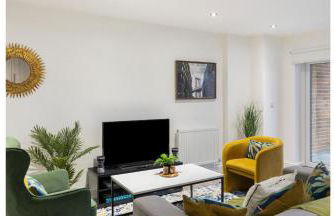 A Splash of Color: Spacious & Funky 3-BR Flat - Foto 13