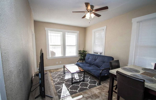 Cozy 2br/1ba Near Downtown Sleeps 8 - Foto 18