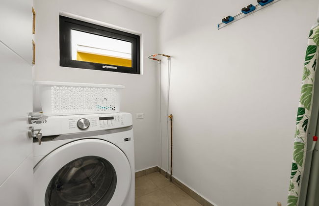 Brand NEW 3br2ba w Private Pool Amazing Location - Foto 24