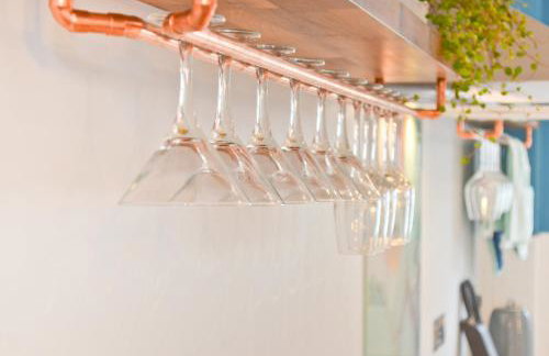 Princes Esplanade-Beachfront House with Balcony a stone throw from Gurnard Beach - Foto 14