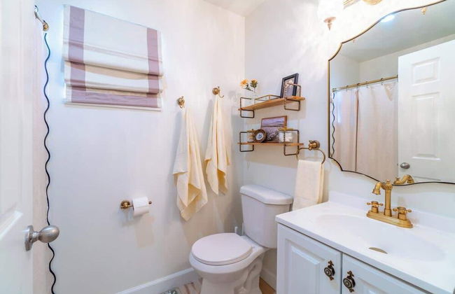 Emerald Escape - UNR & Pet Friendly - Photo 6