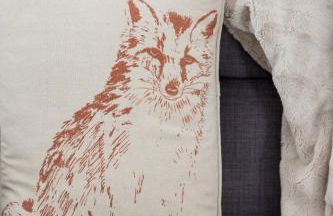 Go Skiing or Hiking from an Enchanting, Light-Filled Home - Foto 13