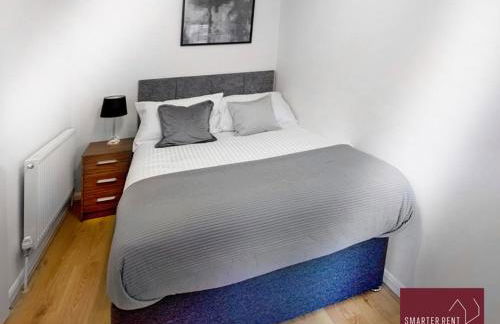 Wokingham - 2 Bedroom Maisonette - With Parking - Foto 8