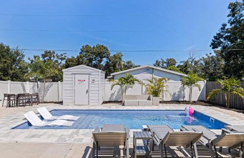 Stylish St Pete Vacation Home w/ Private Pool! - Photo 21