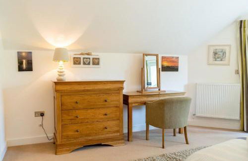 Trewhiddle Retreat V11 by Together Travel - Luxury 4-Bedroom Villa - Foto 24