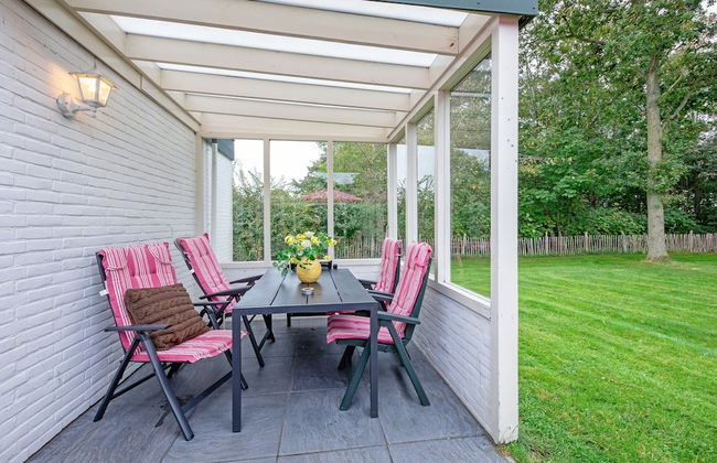 Cozy Holiday Home With hot tub on Texel - Foto 19