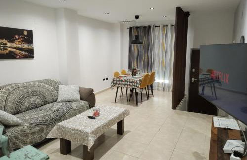 CastelPlace beach con plaza de Garage incluida, free parking and AC - Photo 2