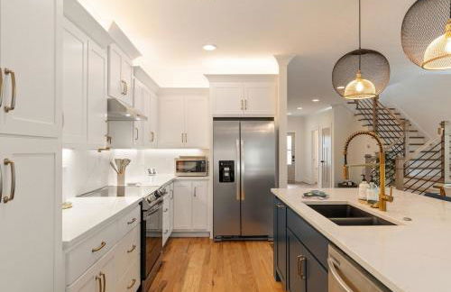 Lakeside Retreat Marina/Pool, Golf Cart, Game Room - Foto 2