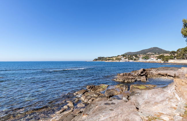 5 bedroom House in Carqueiranne with private pool and garden - Photo 25