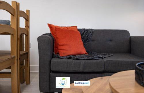 Cosy Retreat By Green Haven Escapes Short Lets & Serviced Accommodation Seacroft With Free Off-Street Parking & Pet-Friendly - Photo 32