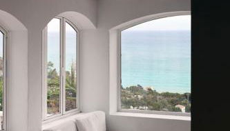 Exclusive Villa with Private Pool in Sitges - Photo 3