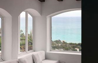 Exclusive Villa with Private Pool in Sitges - Photo 3