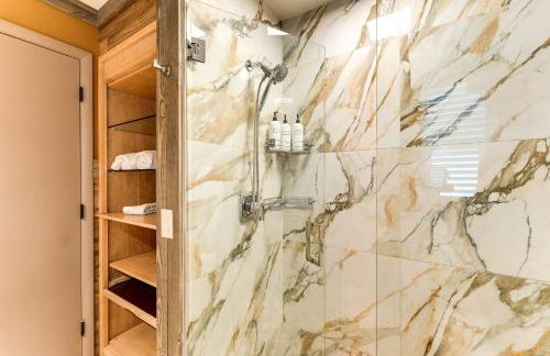 Nokomis Home with Screened Pool, 3 Mi to Beaches! - Foto 13