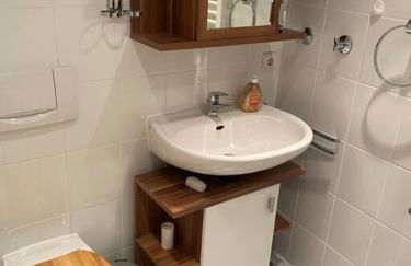 2 Schlaf- & 2 Badezimmer - direkte Busverbindung bis Köln Hbf, Messe - Foto 3