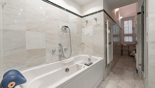 4 Min from Porta Genova Station with Whirlpool - Foto 4, Shower