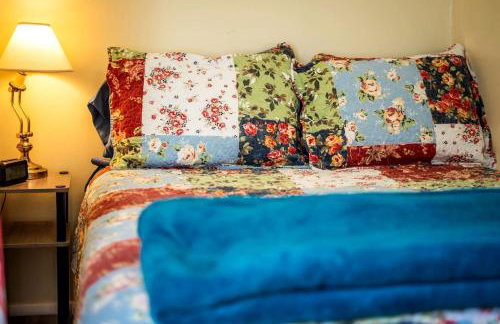 Quaint Cozy Cottage Perfect for a Peaceful Getaway in West Virginia - Foto 27