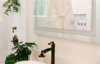 Luxe OB Home, Walk to Beach, Sauna, and Backyard - Photo 31