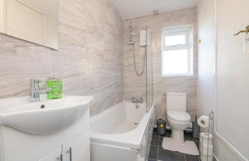 Modern Two Bedroom House with Parking - Foto 1